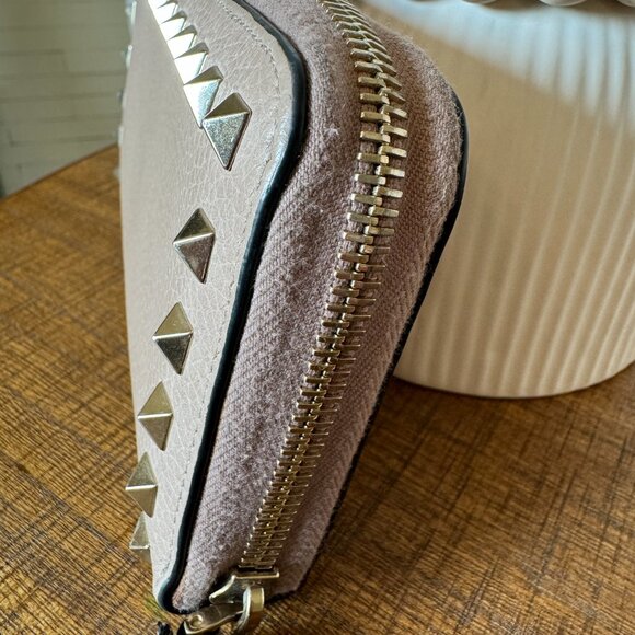 Valentino Garavani Leather Studded Wallet Beige - Picture 3 of 11